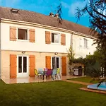 Ferienhaus La Maison Penchee Rosny-sous-Bois