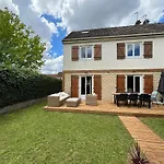 La Maison Penchee