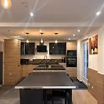 Ferienhaus La Maison Penchee Rosny-sous-Bois