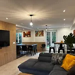 La Maison Penchee Rosny-sous-Bois