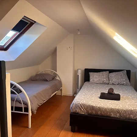 Feriehus La Maison Penchee