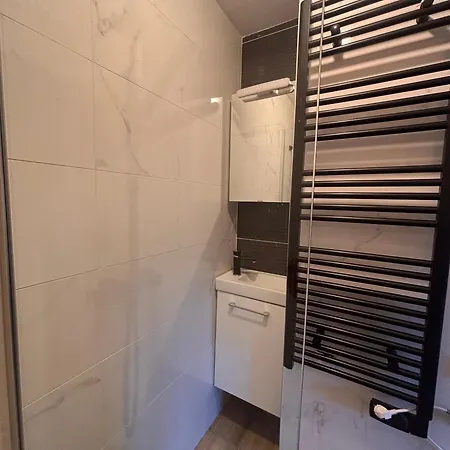 La Maison Penchee Holiday home Rosny-sous-Bois