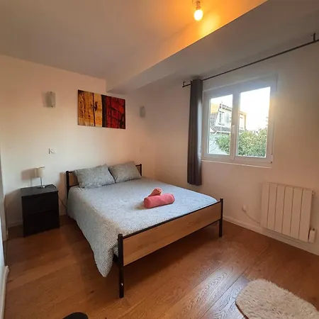 Feriehus La Maison Penchee Rosny-sous-Bois